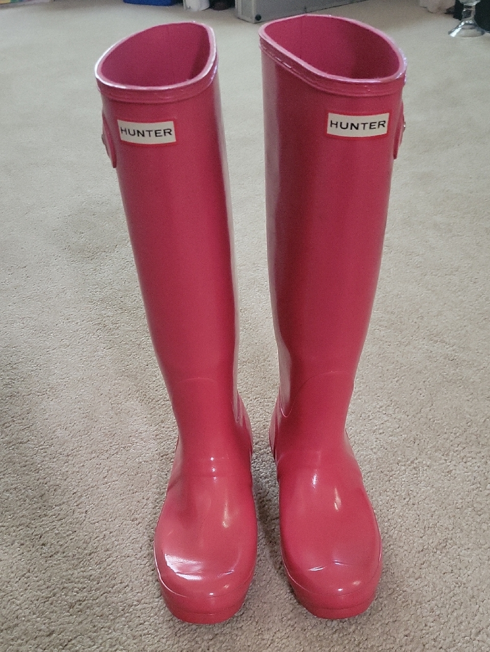 Hunter Glossy Hot Pink Tall Rain Boots. FAIR CONDITION.